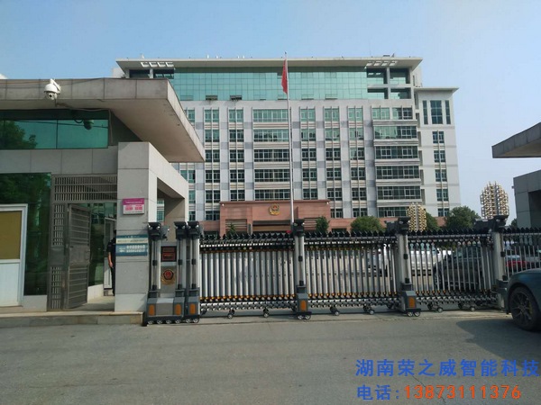 長(zhǎng)沙伸縮門